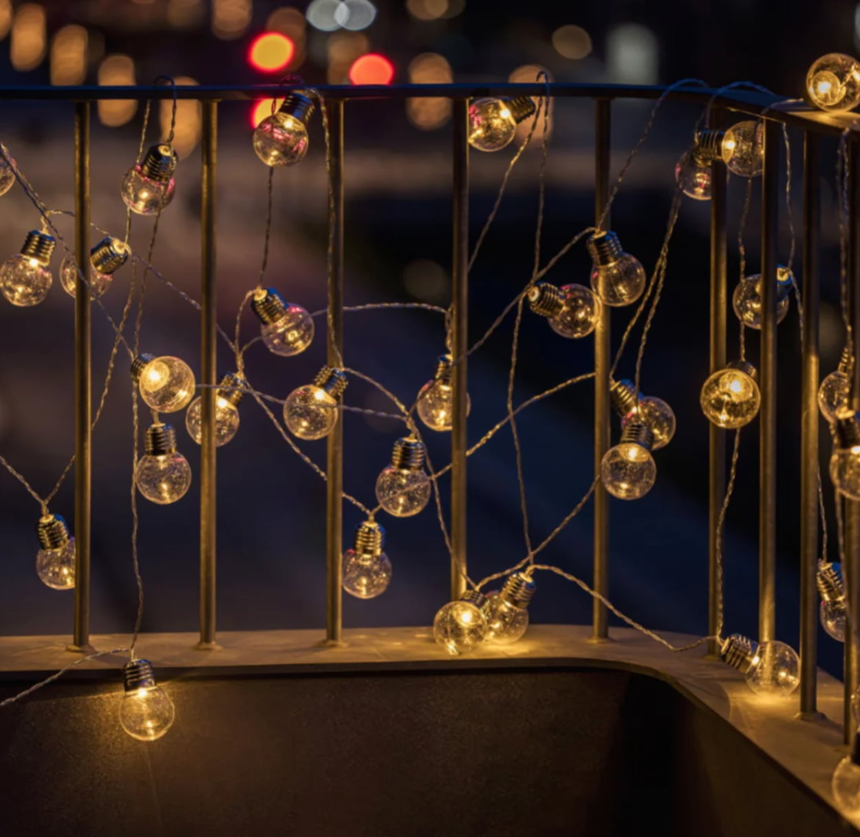 Solcelledriven LED-lysslinga