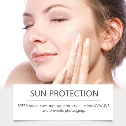 Farvetilpassende flydende foundation med hyaluron
