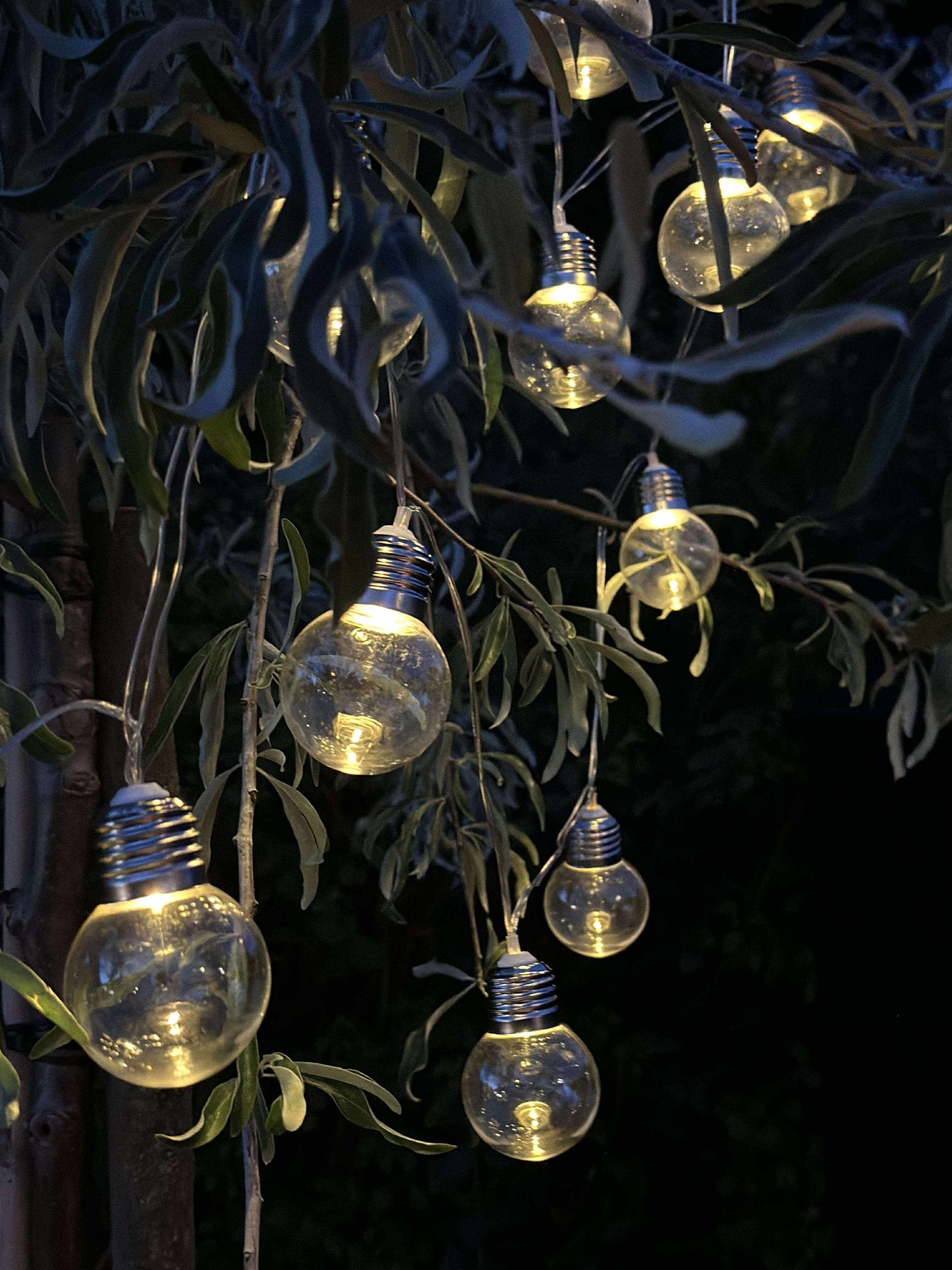Solcelledriven LED-lysslinga