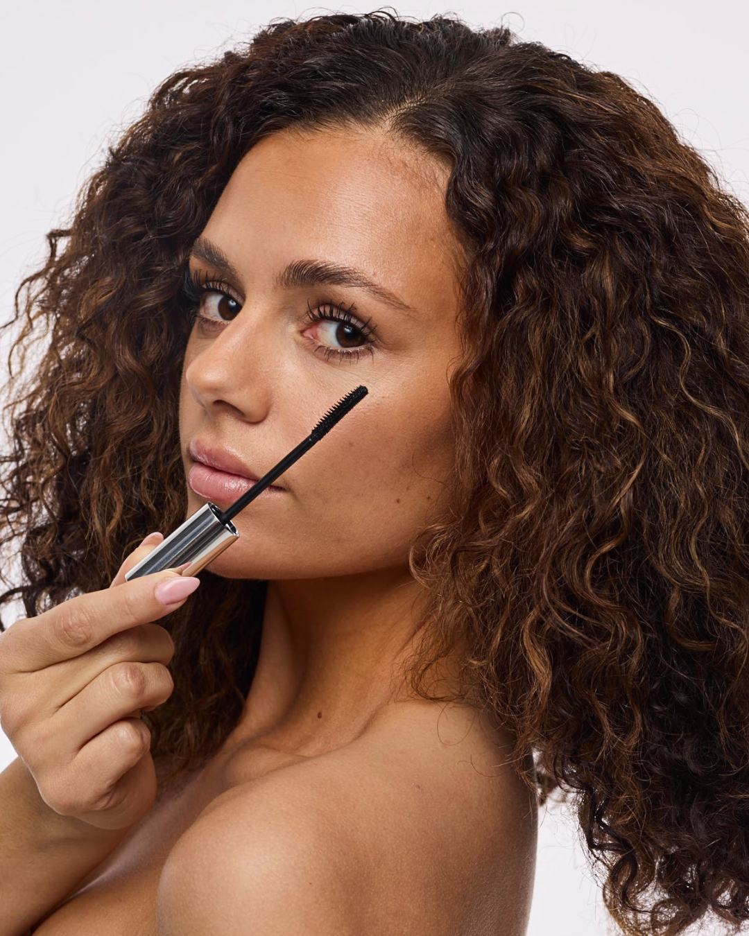 Ultimate Volume & Length Mascara