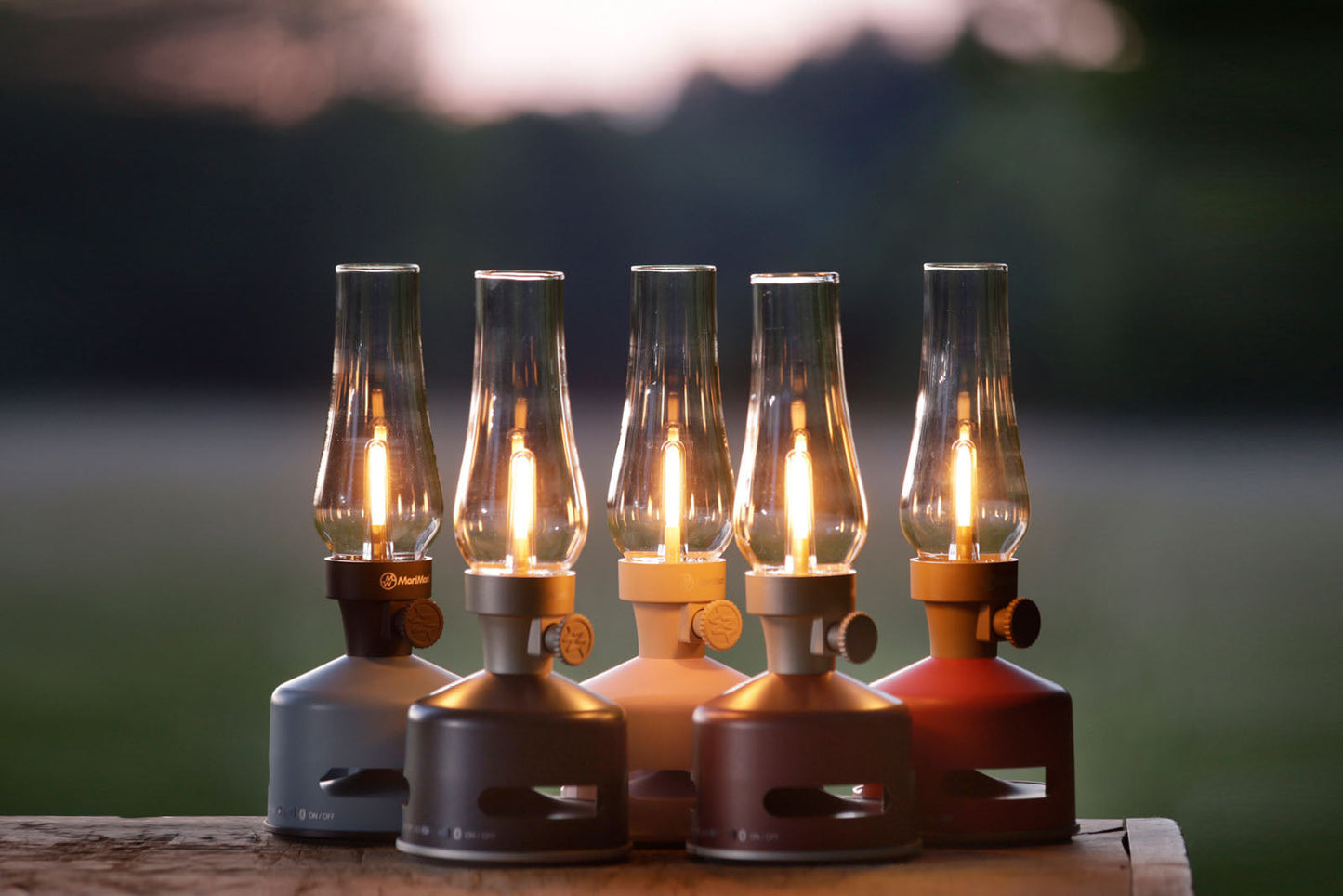 Retro LED-lampe med højttalerfunktion