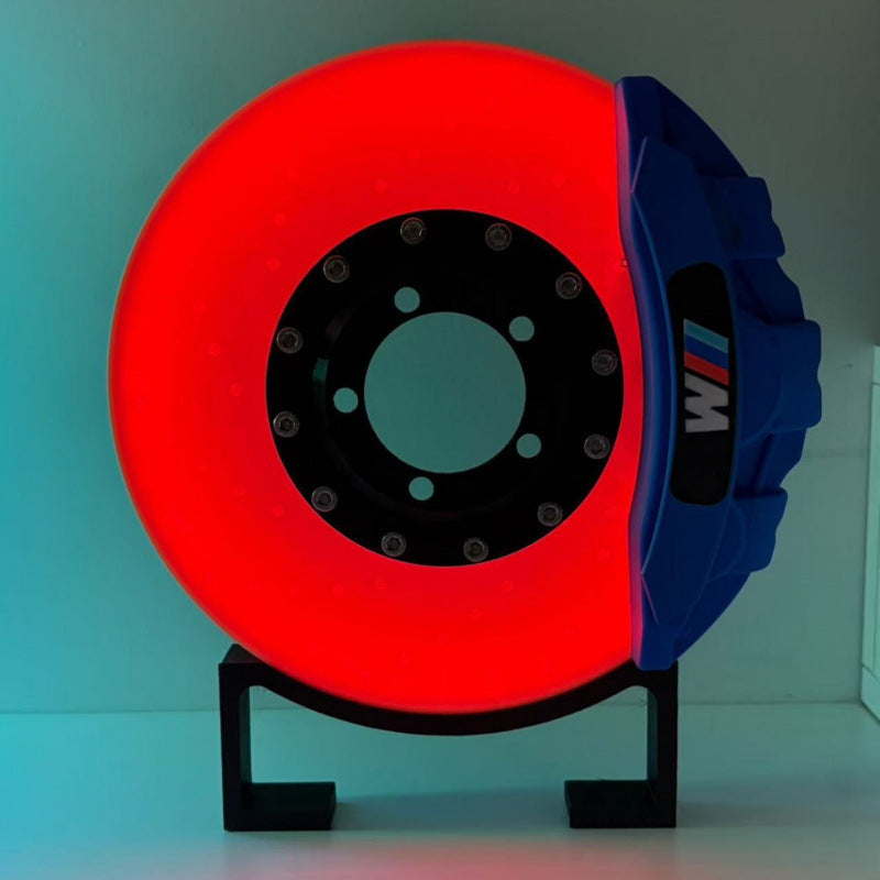 Stemningsbelysning i Brembo-bremsedesign med integreret trådløs opladning