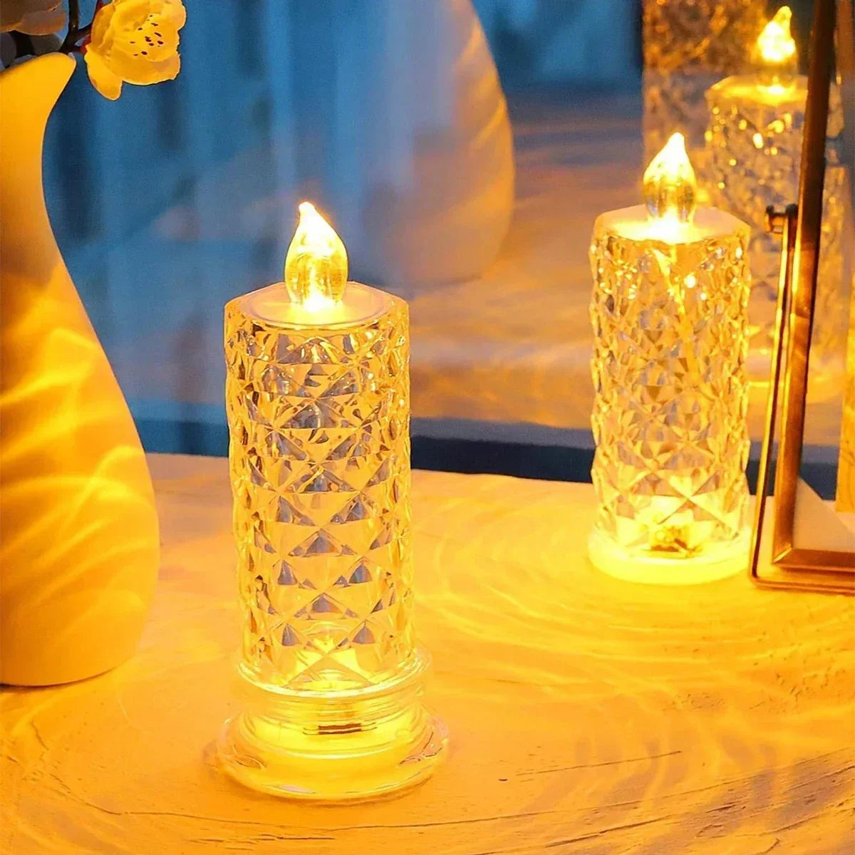 Ledsen™ CrystalCandle 1+1 GRATIS: Elegant Krystal Lys Inspireret LED Bord Lys