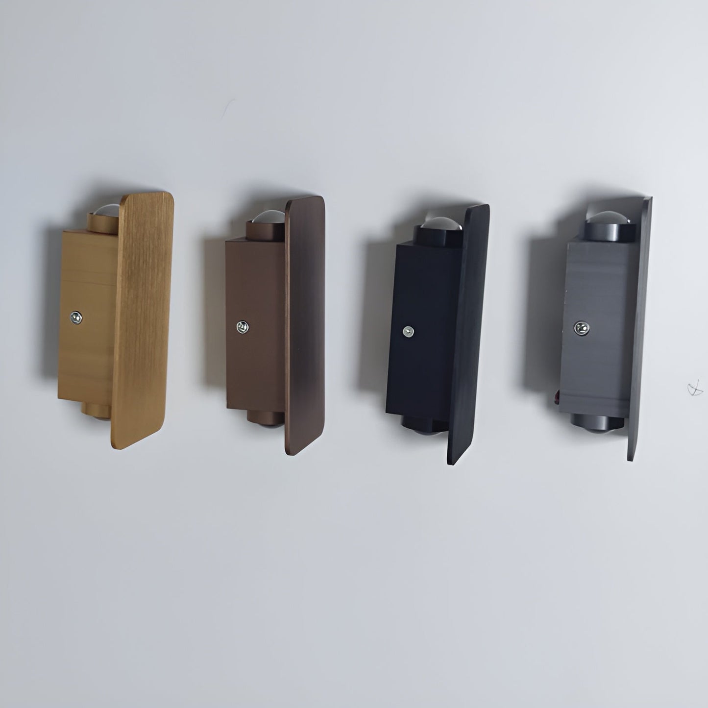 Elegant LED-væglampe med dobbel oplysning og stilrent design
