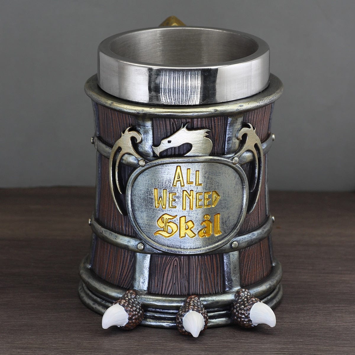 Vikingekrus med fantasifuldt skælinspireret design i resin