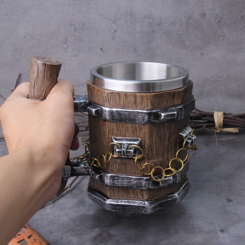Vikingekrus med Yggdrasil-inspireret træmotiv