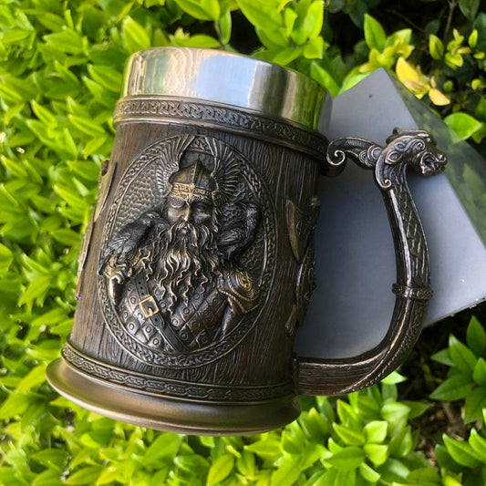 Vikingekrus med rejse-inspireret mytologisk design
