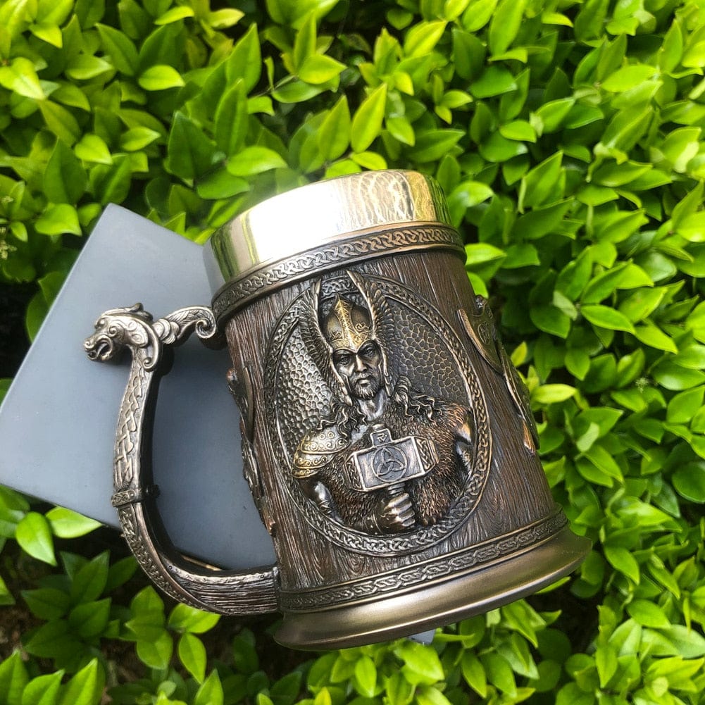 Vikingekrus med rejse-inspireret mytologisk design