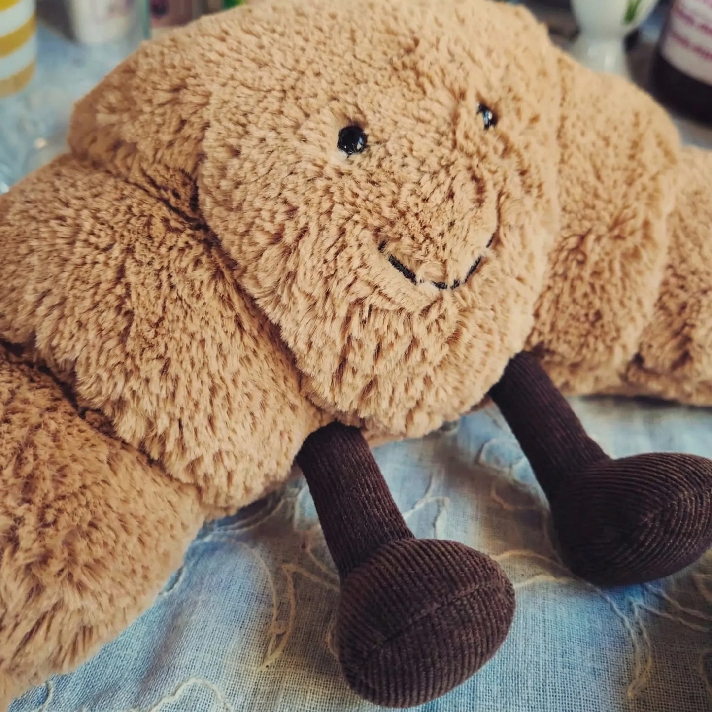 Croissnuggle - Blød Krammebamse I Croissantform
