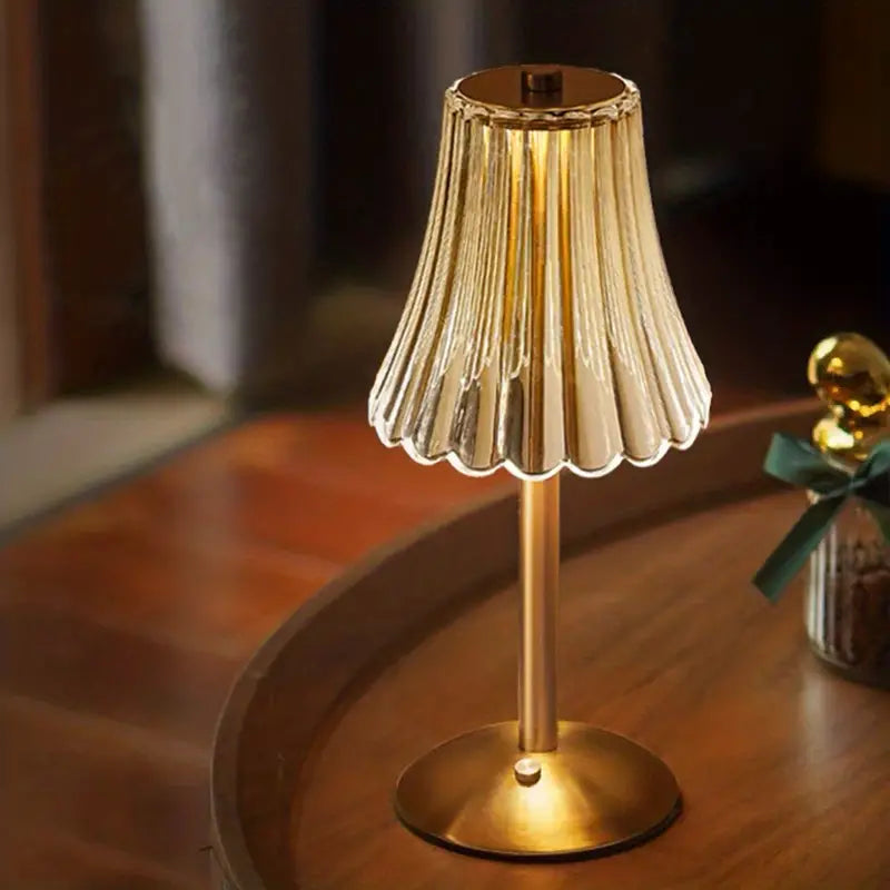 Bordlampe – Raffineret Udtryk og Fleksibel Lysstyrke