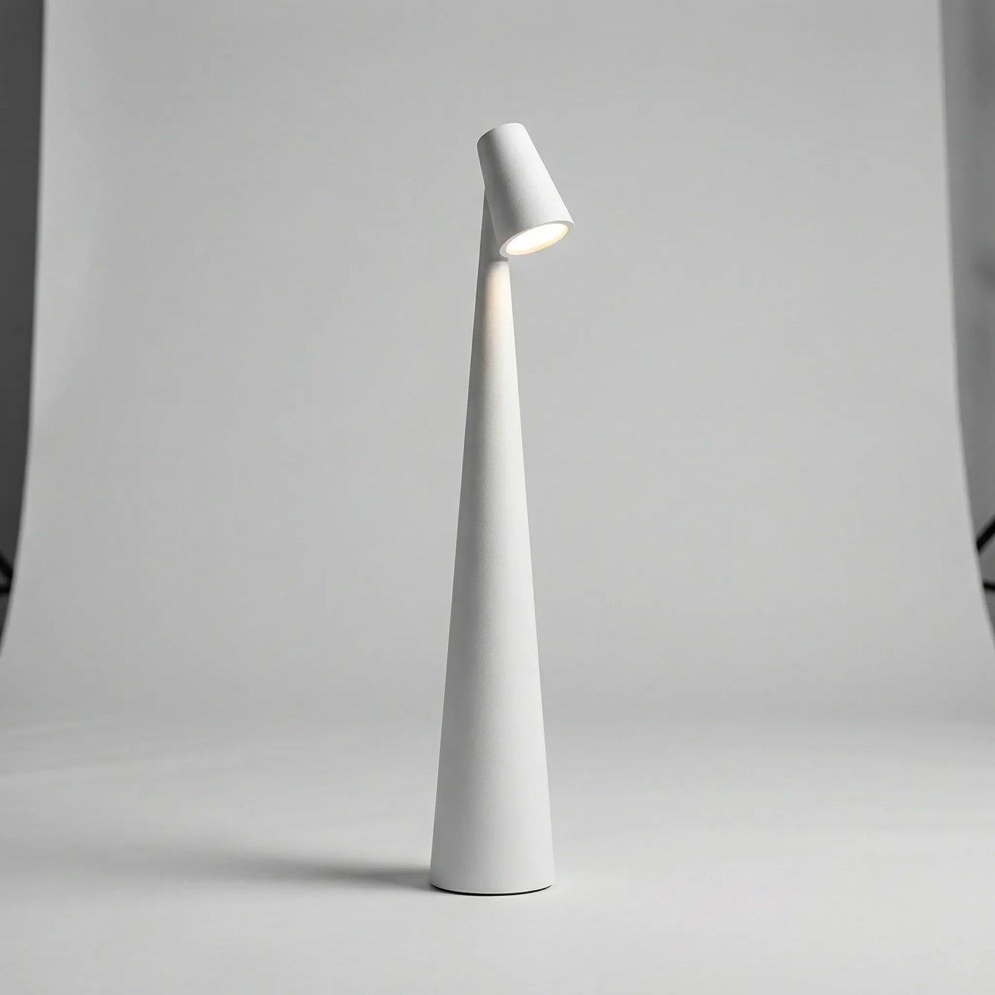 Glowline - Kordeløs Bordlampe Med Slank Profil