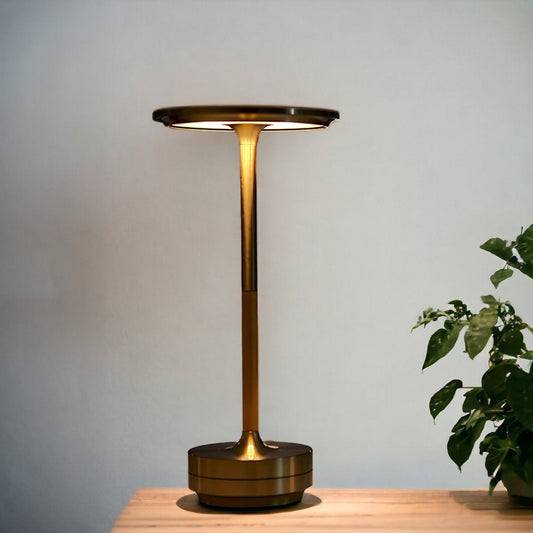 Trådløs LED-bordlampe med touchfunktion