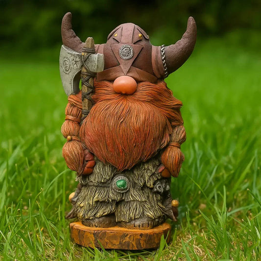 Stor statue af vikingekriger med rustning