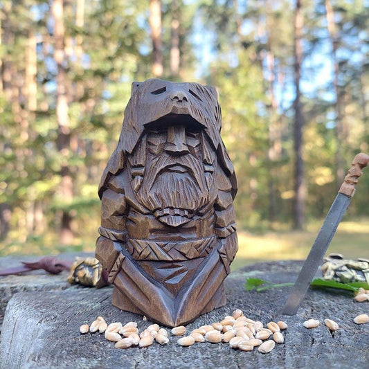 Træstatuette med nordiske gudemotiver