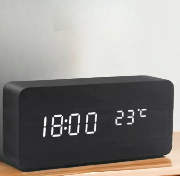 Minimalistisk LED-træur med stil