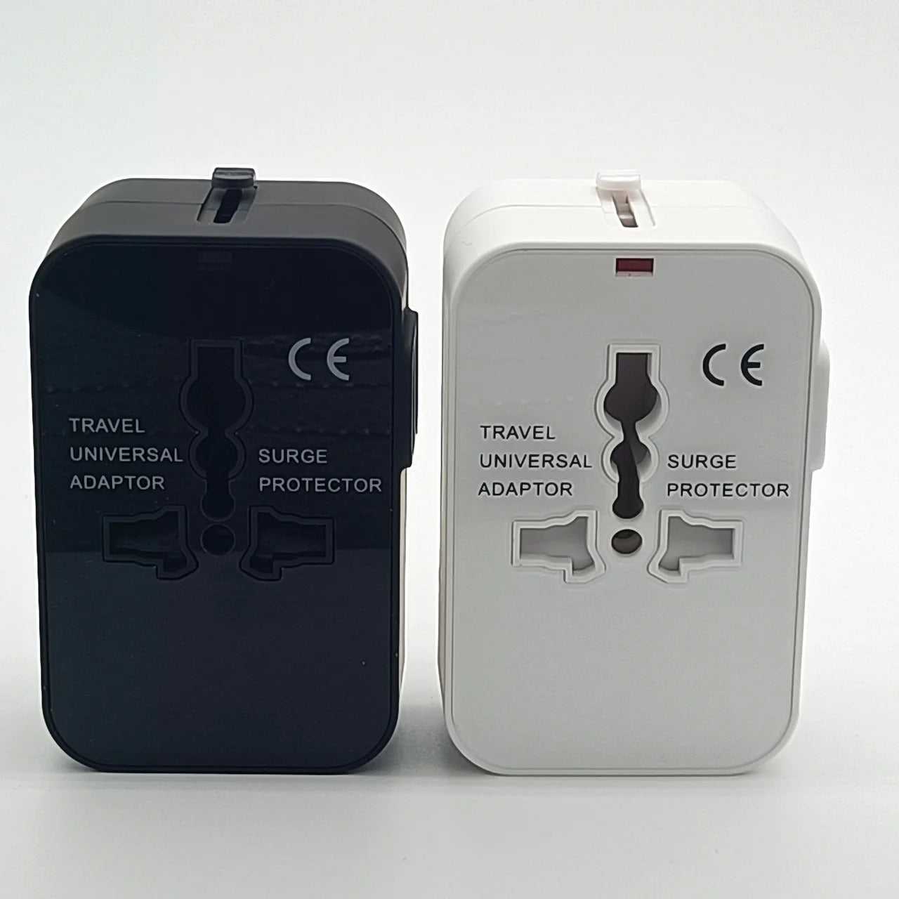 Global rejseadapter med duale USB-opladningsporte