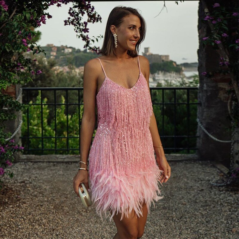 Cocktailkjole – Elegant Festkjole Med Glamour Detaljer