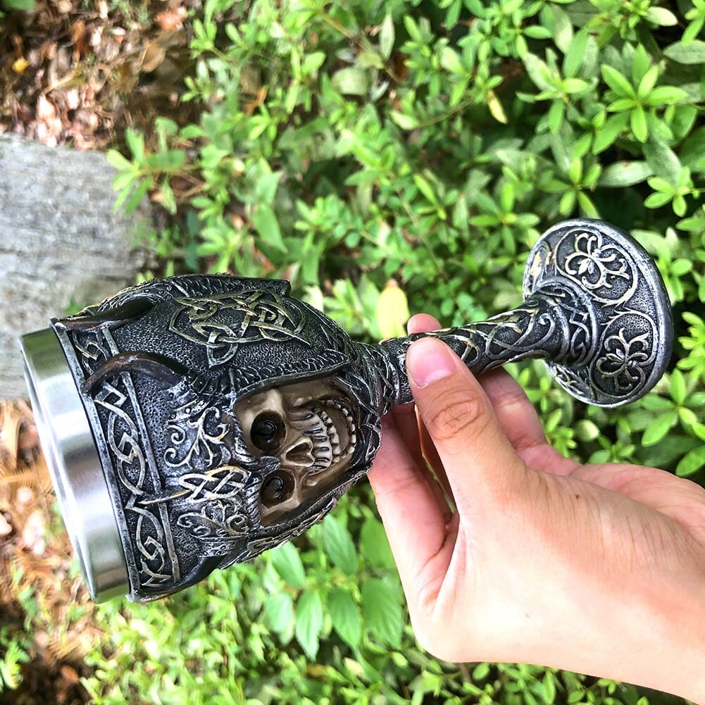 Vikingeglas med evig kriger-motiv