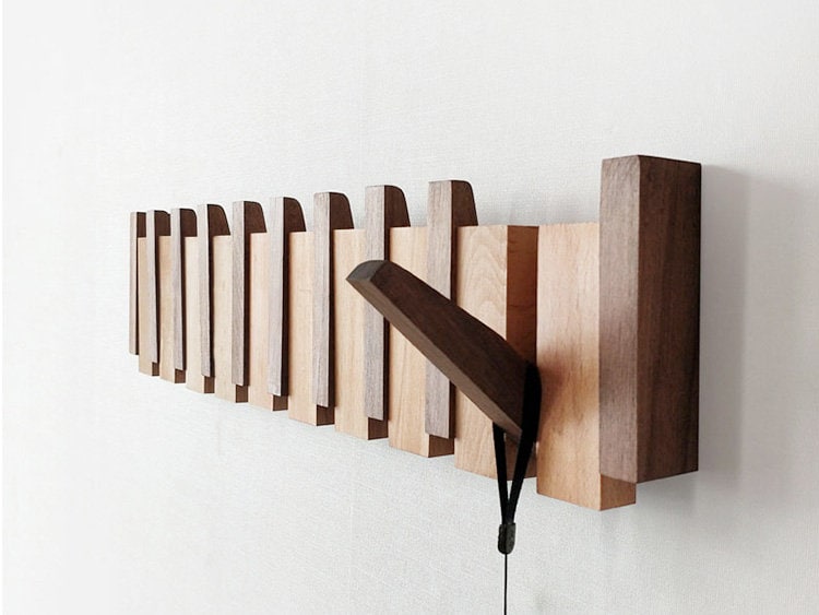 Funktionel Knagerække i Pianodesign